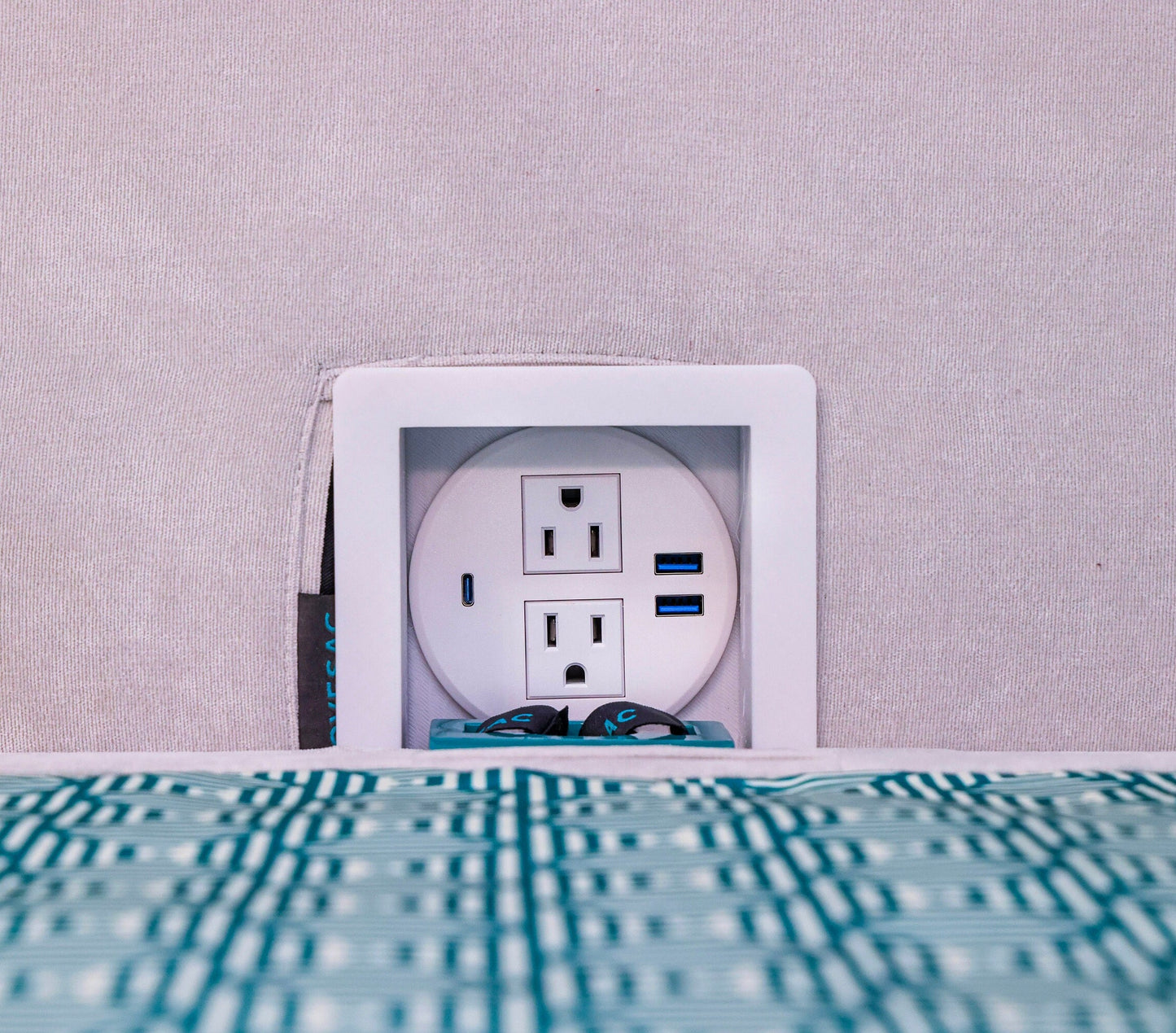 Plug Hub: compatible with Lovesac Modular Sofa USB and Outlet Connector