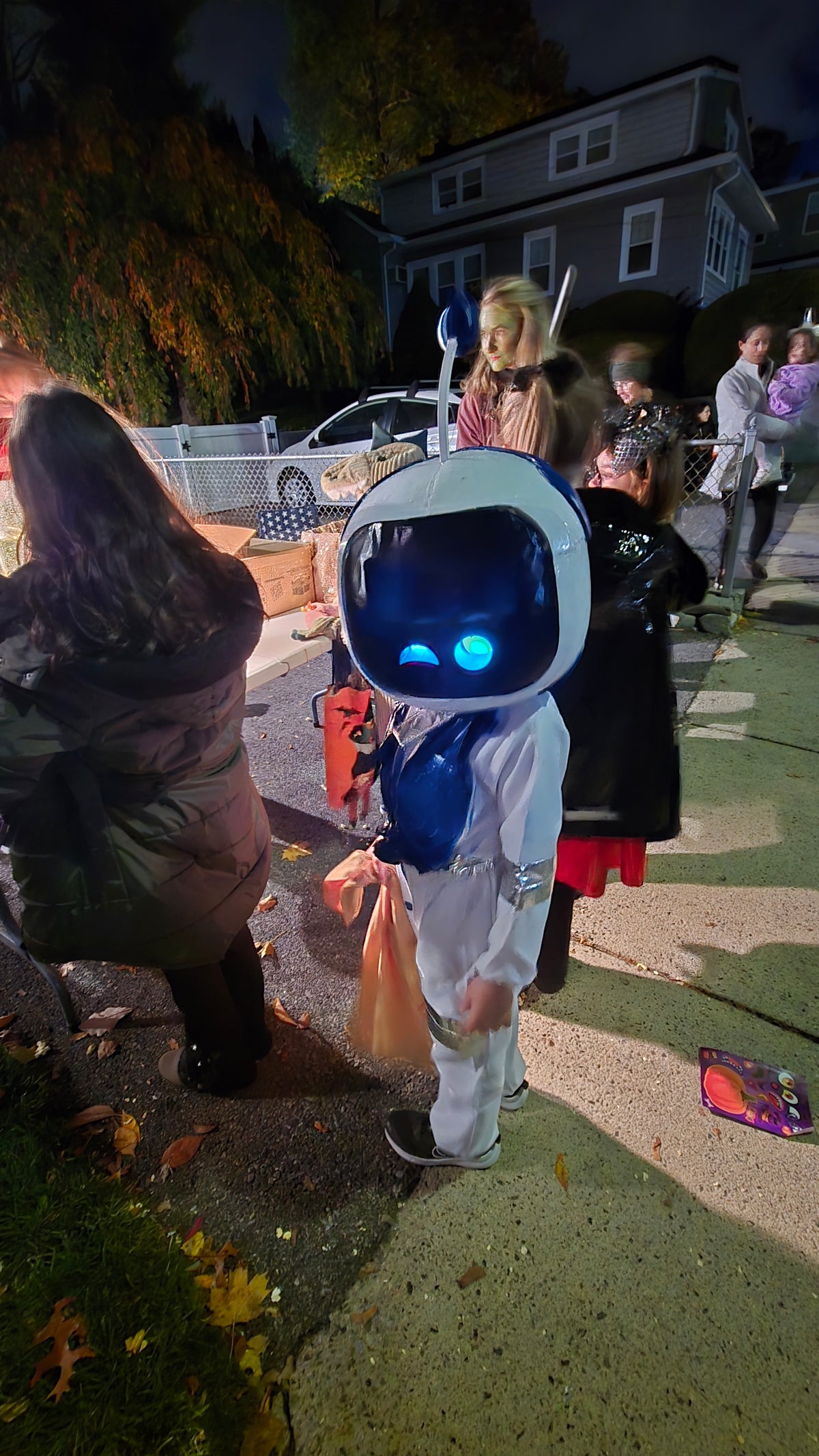 Astro Bot Helmet Cosplay